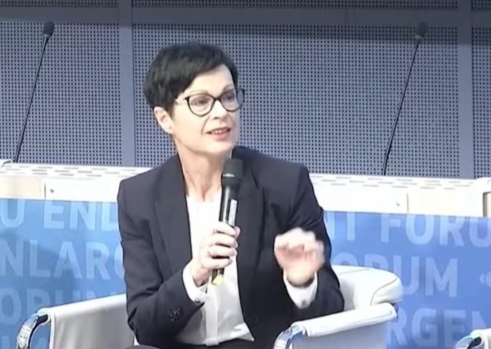 Kos: EU se pripravlja na nove članice, vendar brez bližnjic; pomembne tri smeri