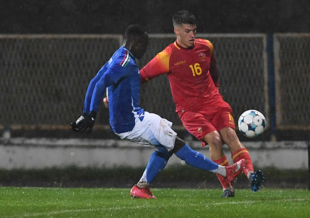 <p>U21 reprezentacija Crne Gore poražena 4:1 od Italije u šestom meču kvalifikacija za Evropsko prvenstvo, iako je povela golom Balše Mrvaljevića. Gosti moćni u nastavku</p>