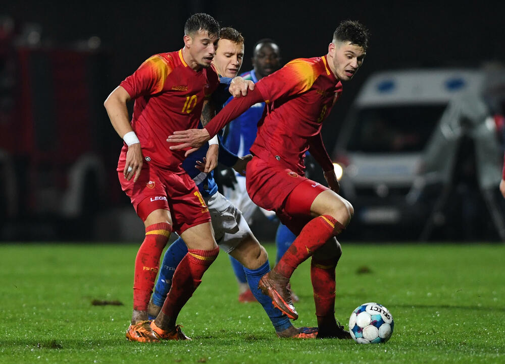 <p>U21 reprezentacija Crne Gore poražena 4:1 od Italije u šestom meču kvalifikacija za Evropsko prvenstvo, iako je povela golom Balše Mrvaljevića. Gosti moćni u nastavku</p>