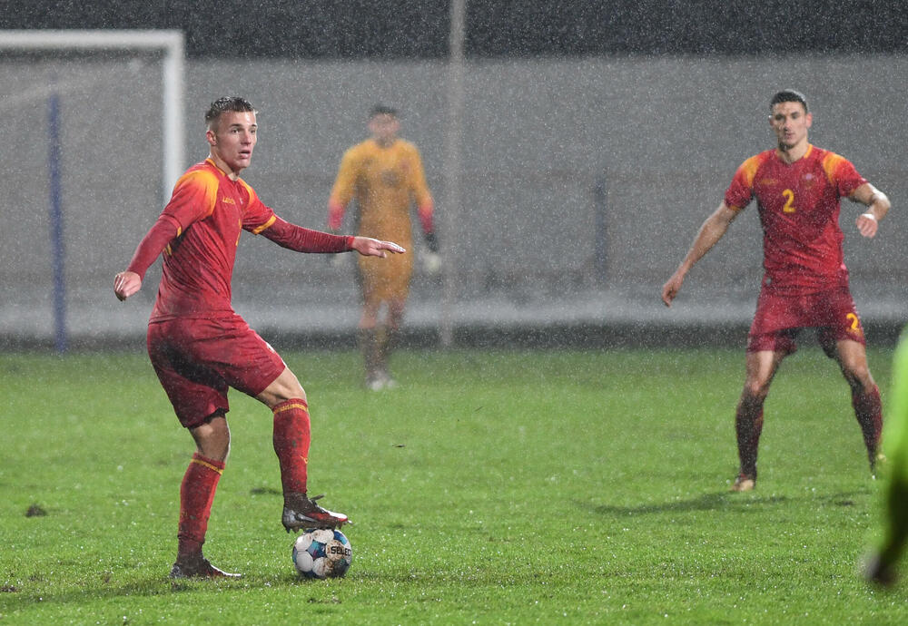 <p>U21 reprezentacija Crne Gore poražena 4:1 od Italije u šestom meču kvalifikacija za Evropsko prvenstvo, iako je povela golom Balše Mrvaljevića. Gosti moćni u nastavku</p>