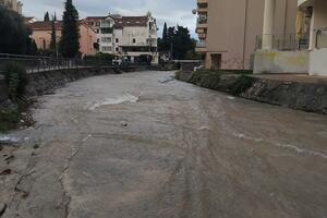 Jovanović: Uklonjena vozila iz korita rijeke Grđevice