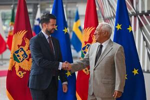 Košta pisao Milatoviću: Zahvalio mu na "liderstvu u napredovanju...