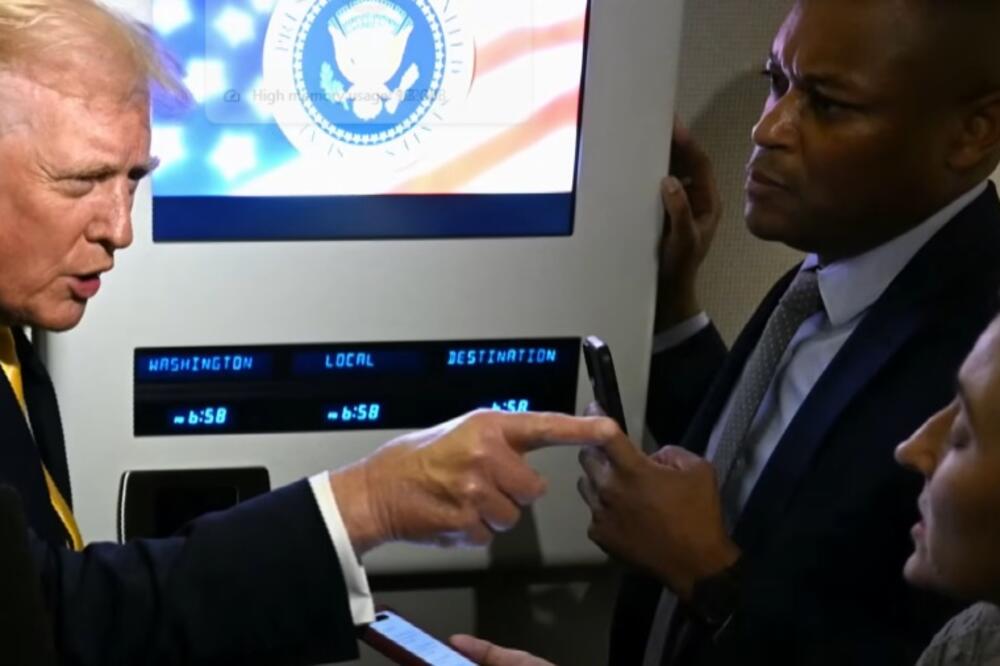 Trenutak kada Tramp novinarku naziva "prasicom", Foto: Screenshot/Youtube