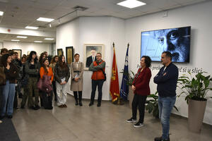 Srednjoškolci i studenti posjetili izložbu Cvetka Lainovića