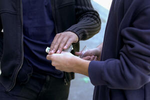 Jedna osoba uhapšena zbog sumnje da u Podgorici prodaje drogu