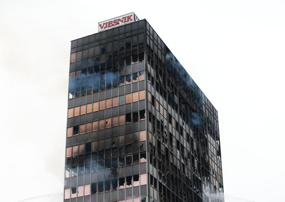 Istraga o požaru u Vjesnikovom soliteru: Uhapšena mlađa osoba