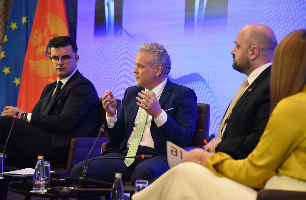 Danilo Šaranović, Johan Satler, Bojan Božović