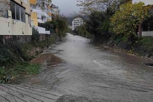 Budva: Zabranjeno parkiranje u koritu rijeke Grđevica