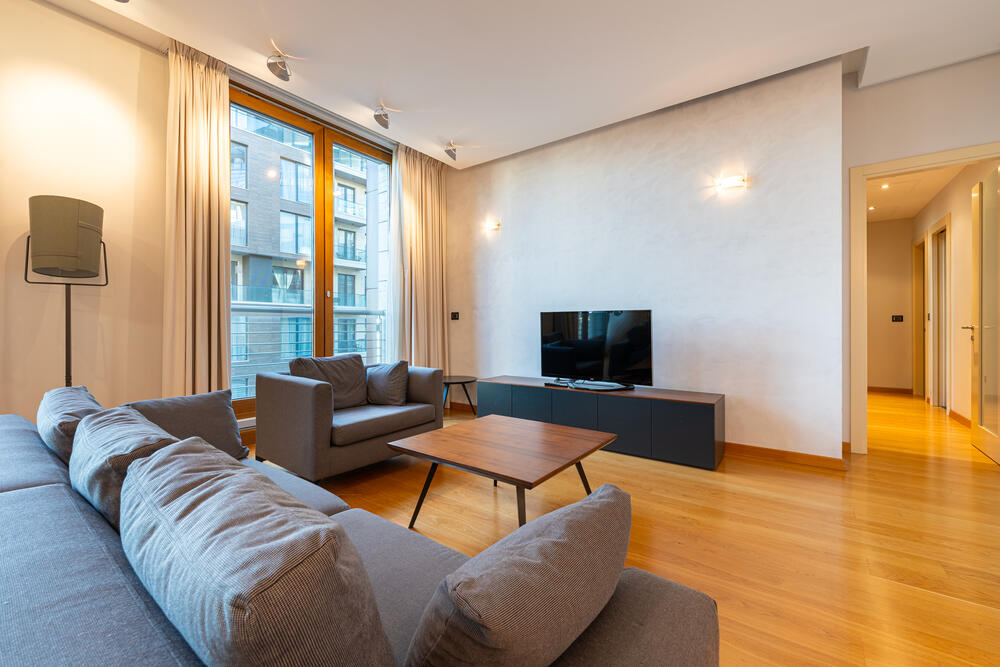 <p><em>Nakon godina u kojima je bio sinonim za poslovni i društveni centar glavnog grada, prestižni kompleks Capital Plaza po prvi put izlazi na tržište sa ponudom svojih stambenih jedinica.</em></p>