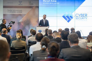 Dukaj: Vještačka inteligencija daje mogućnosti, ali i izazove