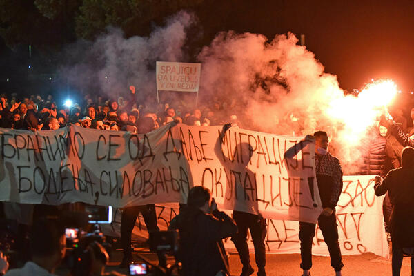 Ista mržnja, dva aršina