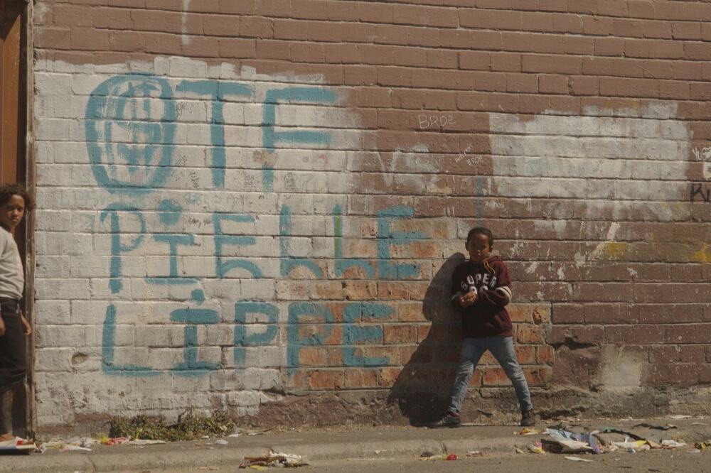 Tri decenije poslije okončanja aparthejda, nasljeđe ovog sistema, koji je odvajao nebjelačku populaciju i držao je u siromaštvu, i dalje živi u Kejp Fletsu, Foto: BBC