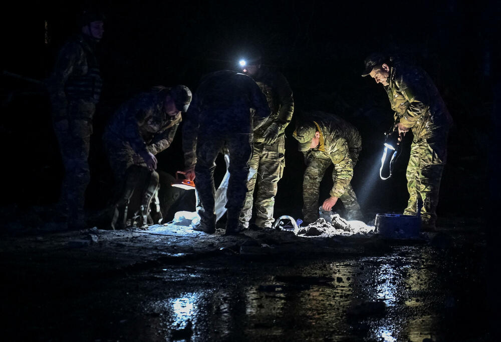 <p>Ukrajina je takođe odbacila ruske navode da su njene snage preuzele velike djelove još dva grada &mdash; Pokrovska, logističkog čvorišta koje Rusija pokušava da zauzme mjesecima, i Volčanska, blizu ruske granice</p>