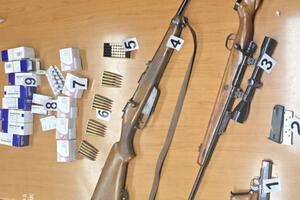 Policija od Andrijevčanina oduzela pištolj, lovački karabin,...