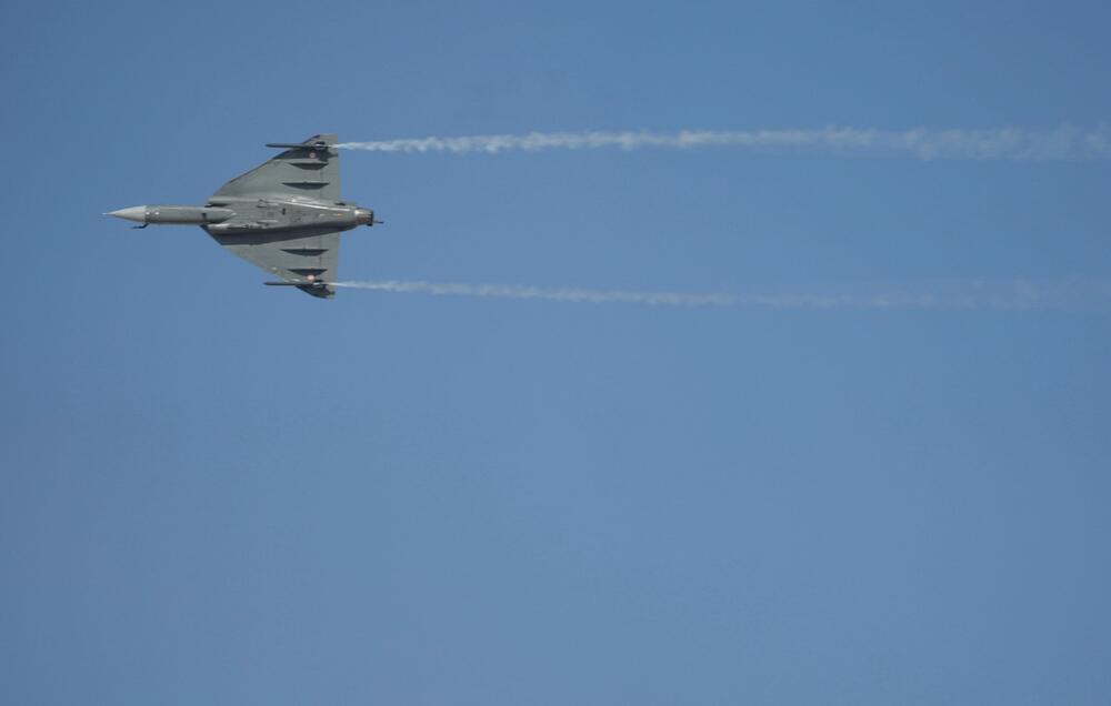 Indijski borbeni avion se srušio na aeromitingu u Dubaiju, pilot...