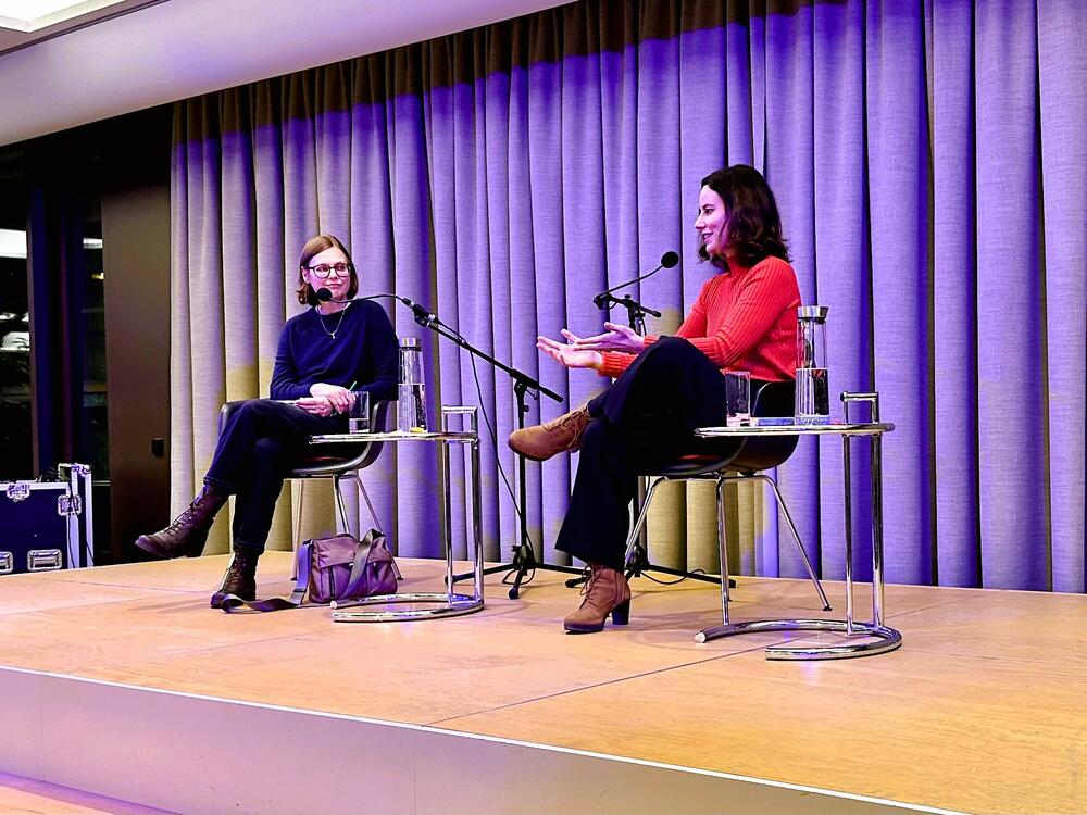 Književna kritičarka Giza Funk (lijevo) i autorka Klaudija Šumaher (desno)