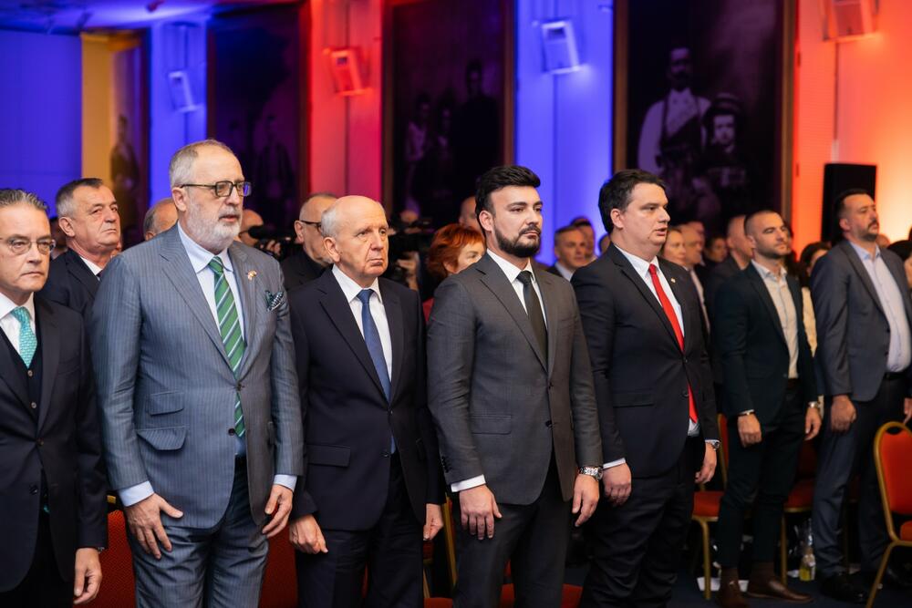 <p>Svečanom sjednicom Skupštine opštine Budva proslavljeni Dan opštine i Dan oslobođenja</p>