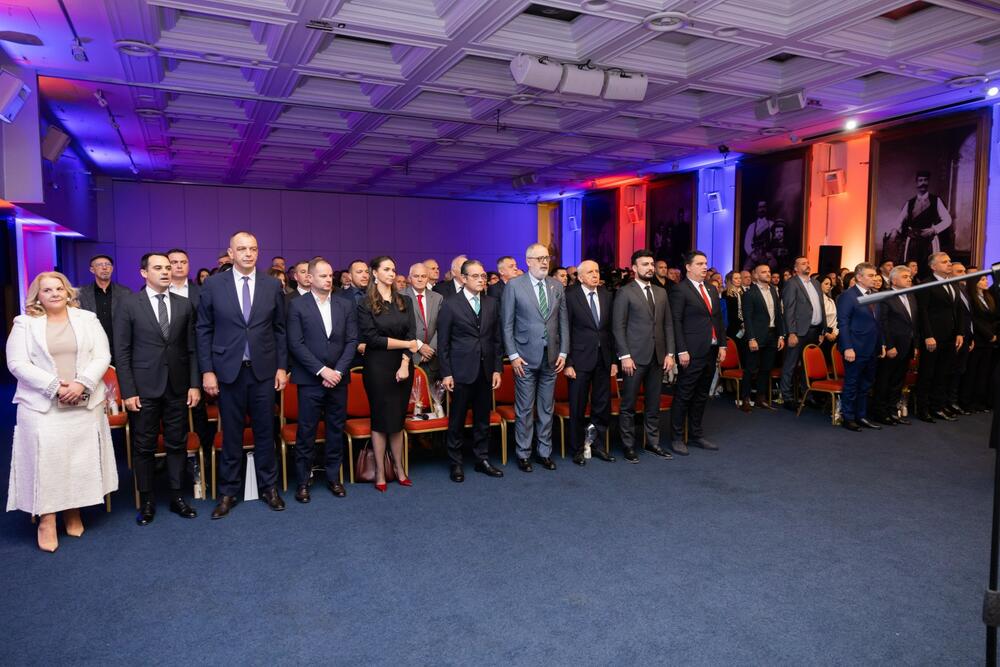 <p>Svečanom sjednicom Skupštine opštine Budva proslavljeni Dan opštine i Dan oslobođenja</p>