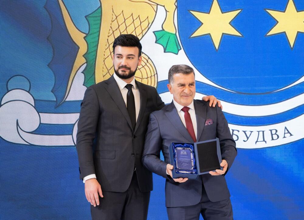 <p>Svečanom sjednicom Skupštine opštine Budva proslavljeni Dan opštine i Dan oslobođenja</p>