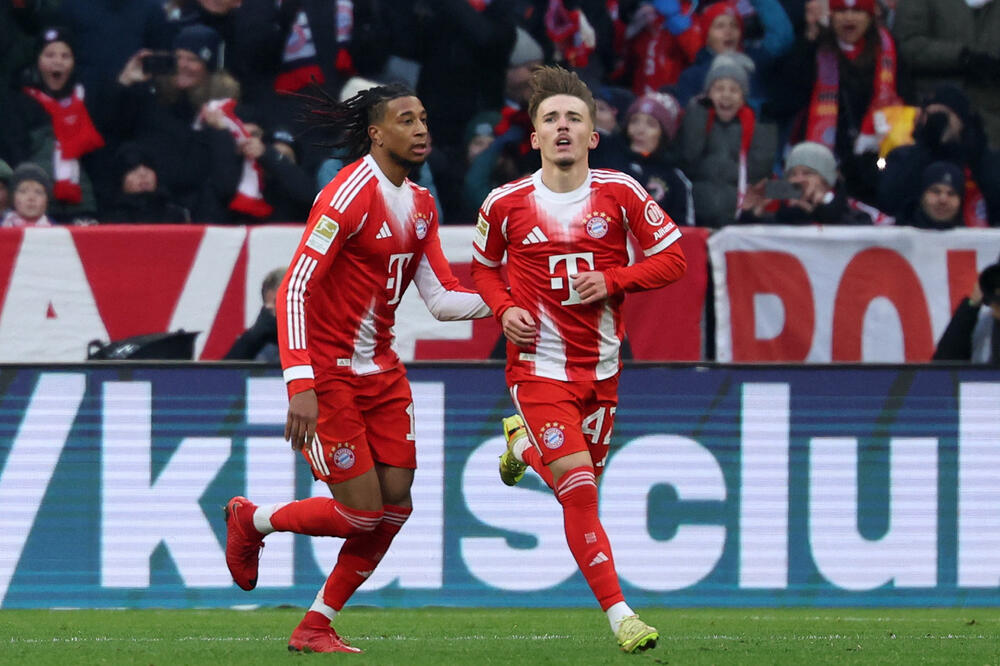 Francuz Olise i 17-godišnji Karl su dominirali terenom Alijanc arene, Foto: REUTERS