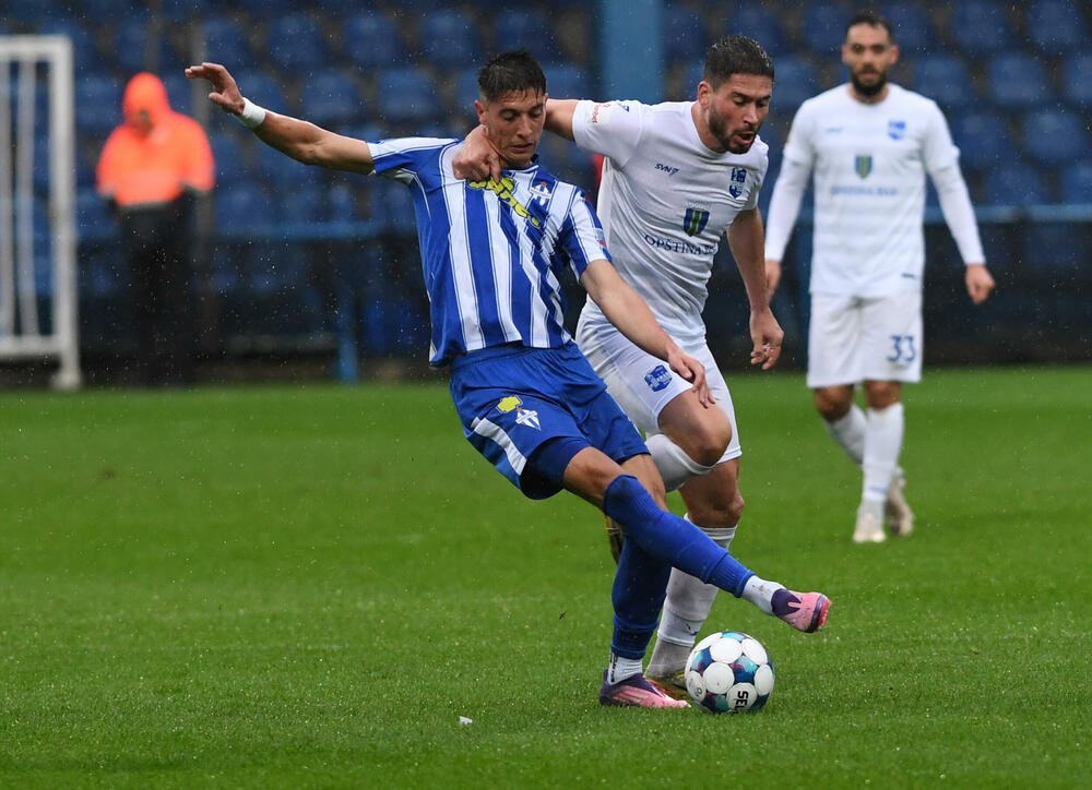 <p>Odigrana 16. kolo MeridianBet 1. CFL: Sutjeska - Dečić 3:1, Budućnost - Mornar 2:0 u derbijima</p>