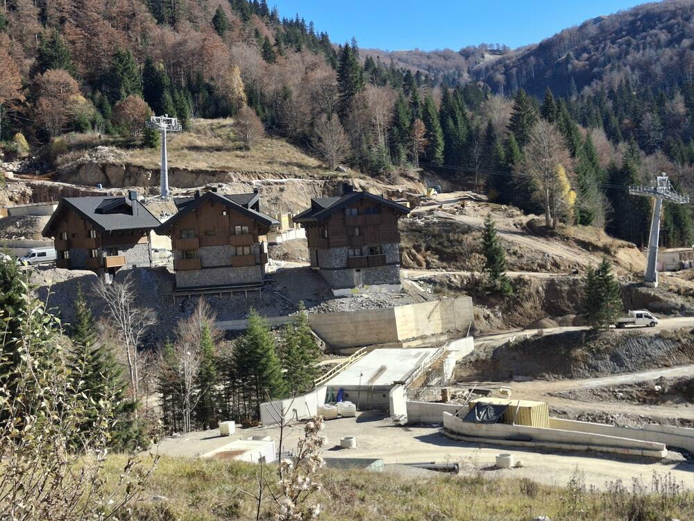 Privatne vile ispod državne žičare