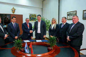 Petanž i Tivat potpisali Pismo namjere o bratimljenju: Karnevali...