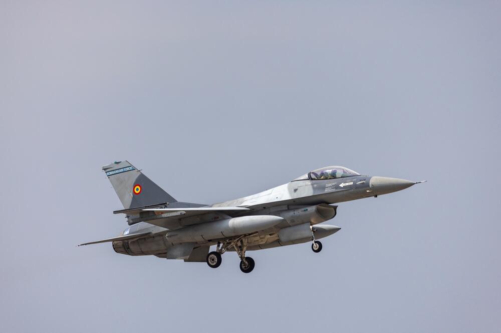Rumunski F-16, Foto: Shutterstock