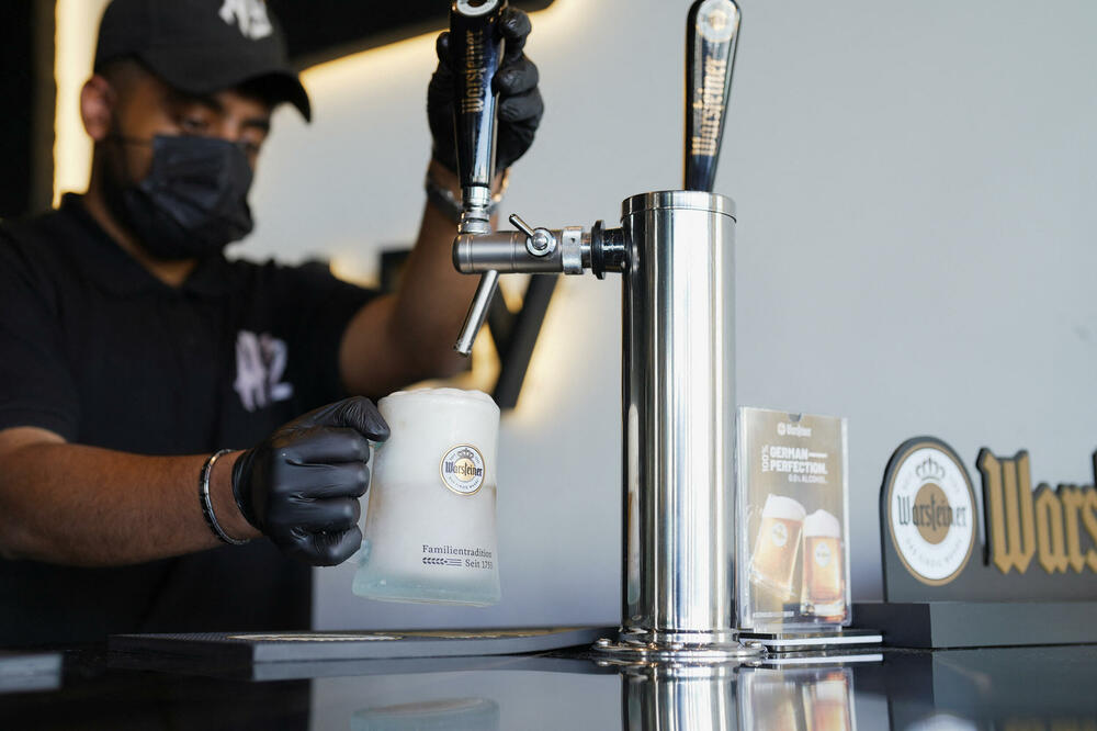 U Rijadu se služi bezalkoholno pivo, Foto: Rojters