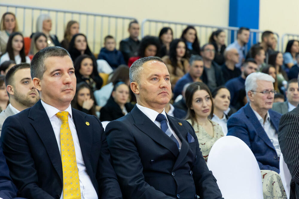 <p>U Danilovgradu održana ceremonija dodjele diploma polaznicima XVII generacije Policijske akademije</p>