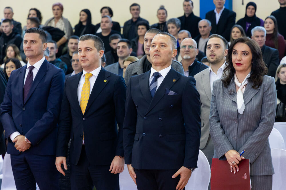 <p>U Danilovgradu održana ceremonija dodjele diploma polaznicima XVII generacije Policijske akademije</p>