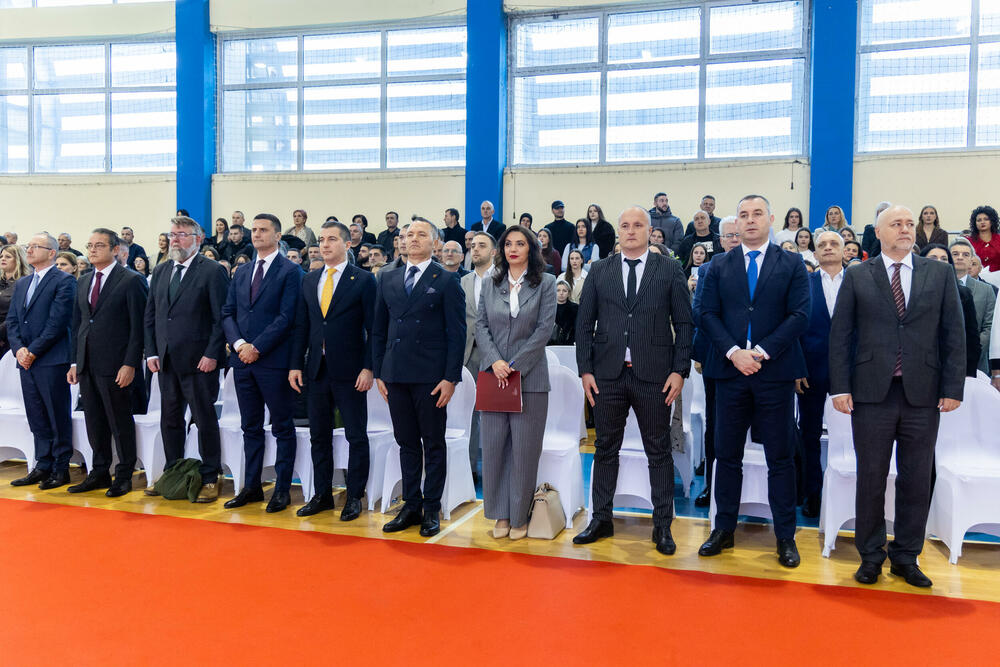 <p>U Danilovgradu održana ceremonija dodjele diploma polaznicima XVII generacije Policijske akademije</p>