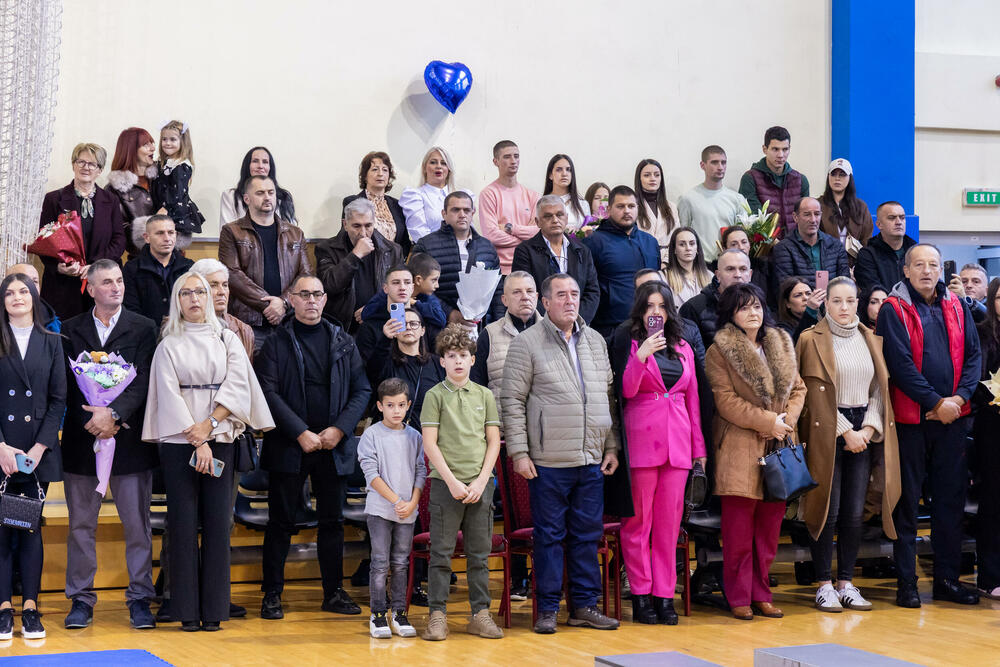 <p>U Danilovgradu održana ceremonija dodjele diploma polaznicima XVII generacije Policijske akademije</p>