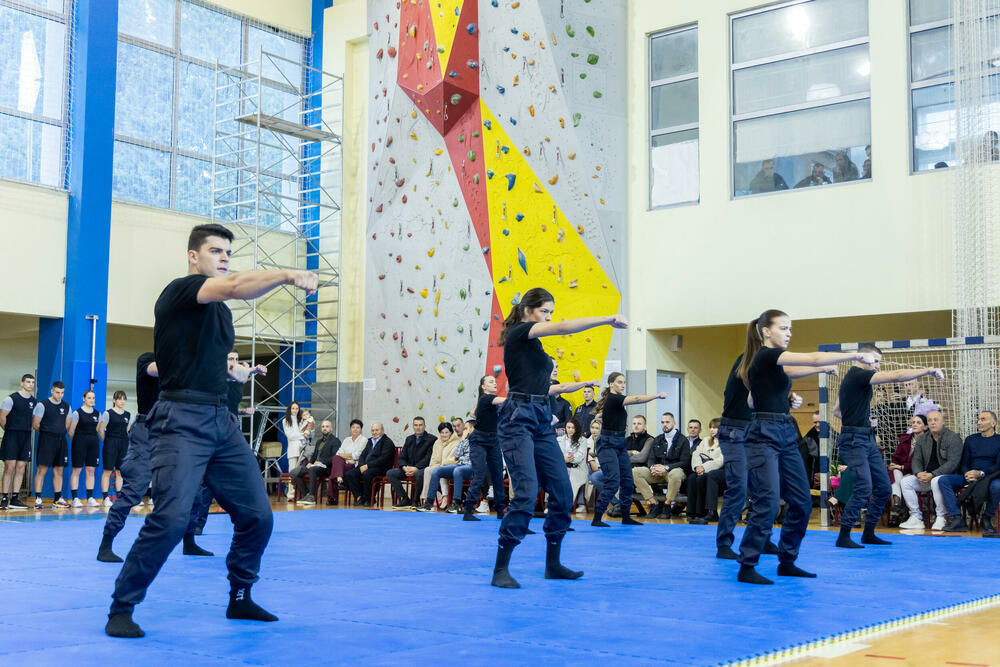 <p>U Danilovgradu održana ceremonija dodjele diploma polaznicima XVII generacije Policijske akademije</p>