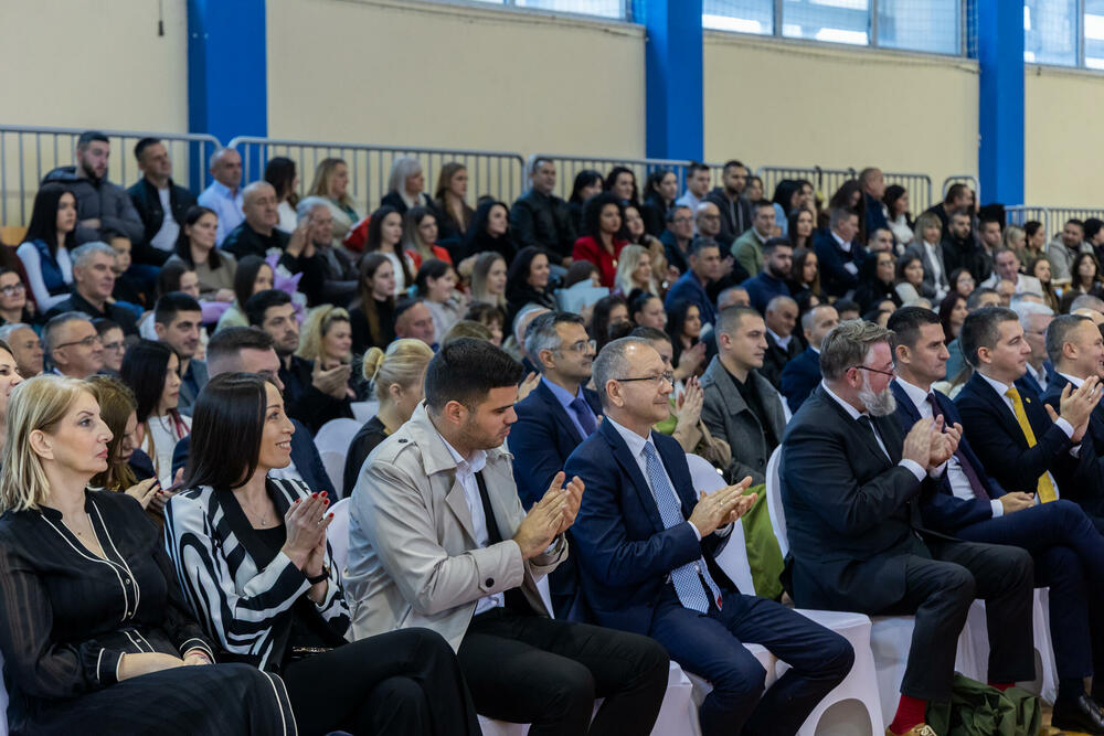 <p>U Danilovgradu održana ceremonija dodjele diploma polaznicima XVII generacije Policijske akademije</p>