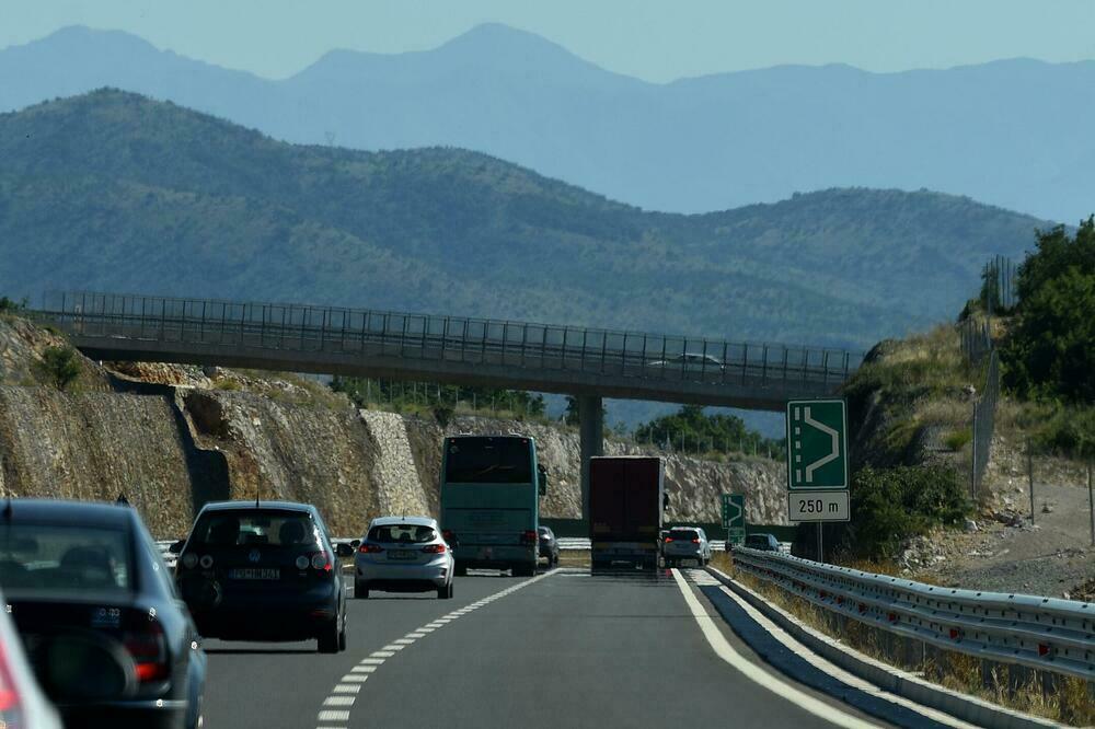 Auto-put &ldquo;Princeza Ksenija&rdquo;, Foto: Boris Pejović