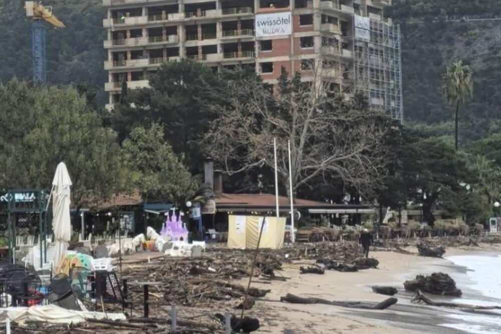 Slovenska plaža u Budvi, Foto: Vuk Lajović