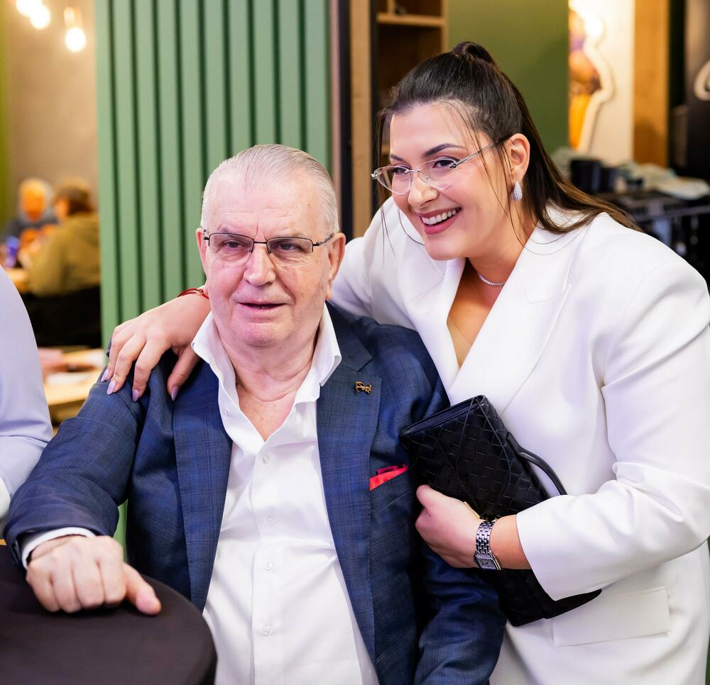 <p>Budvanski Mega Mall proslavio prvu godinu uspješnog rada. Za 365 dana 2.200.000 ulazaka.</p>