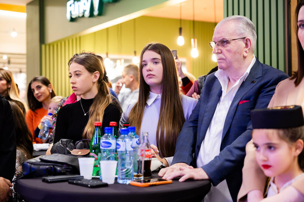 <p>Budvanski Mega Mall proslavio prvu godinu uspješnog rada. Za 365 dana 2.200.000 ulazaka.</p>