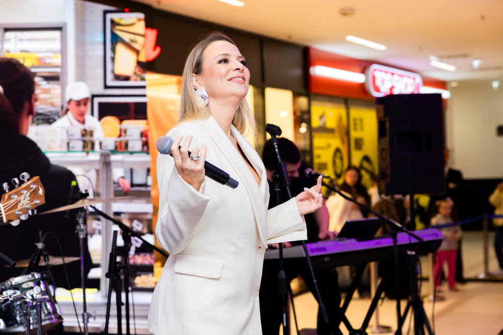 <p>Budvanski Mega Mall proslavio prvu godinu uspješnog rada. Za 365 dana 2.200.000 ulazaka.</p>