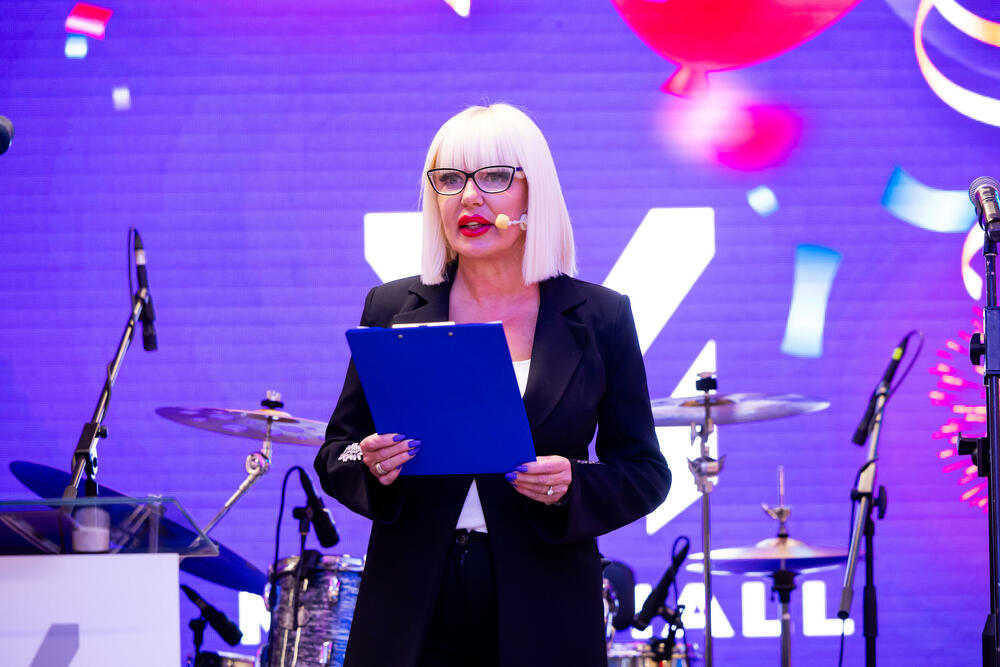 <p>Budvanski Mega Mall proslavio prvu godinu uspješnog rada. Za 365 dana 2.200.000 ulazaka.</p>