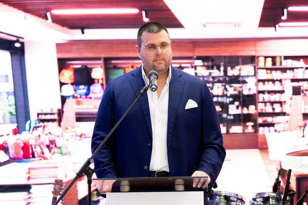 <p>Budvanski Mega Mall proslavio prvu godinu uspješnog rada. Za 365 dana 2.200.000 ulazaka.</p>