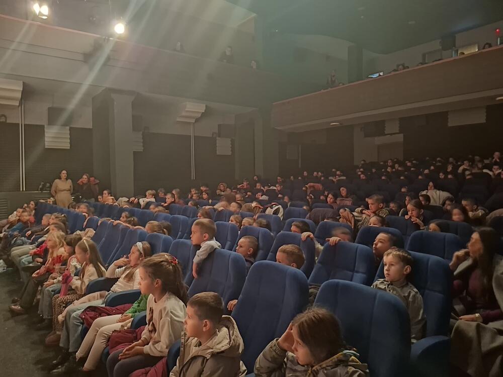 Jesenji pozorišni salon