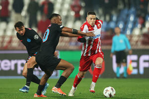 Zvezda sa igračem manje pobijedila Radunovićev FCSB, Dinamo...