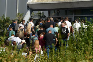 Još 43.910 građana nema novu ličnu kartu, iz MUP-a poručuju da im...