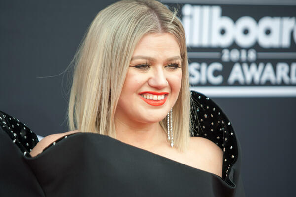 Keli Klarkson se prideužila Spotify Billions Clubu