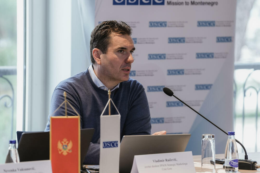 <p>Dr. Sajma Ademović zaključila je da položaj Roma u Crnoj Gori oslikava jaz između deklarativne politike i stvarnog stepena inkluzije</p>