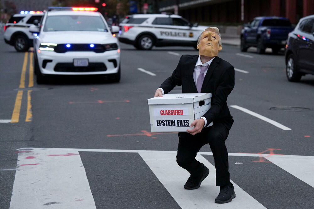 Protest u Vašingtonu protiv Trampove administracije