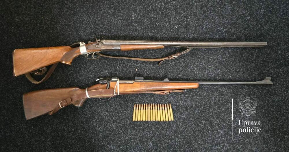 V Šavniku zasegli dve puški in strelivo v ilegalni posesti