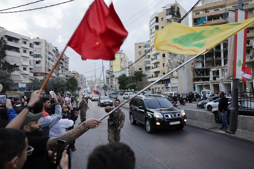 <p>Artiljerija libanske vojske ispalila je 21 počasni topovski plotun, a brodovi usidreni u luci Bejrut oglasili su sirenama u znak proslave</p>